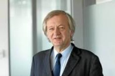 Arnulf von Arnim (piano)