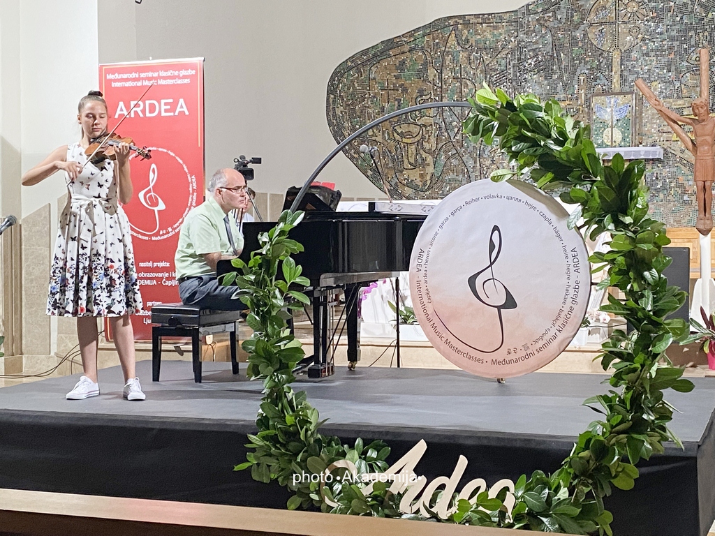 AKADEMIJA Čapljina – ARDEA 2022 koncert polaznika violine (2)