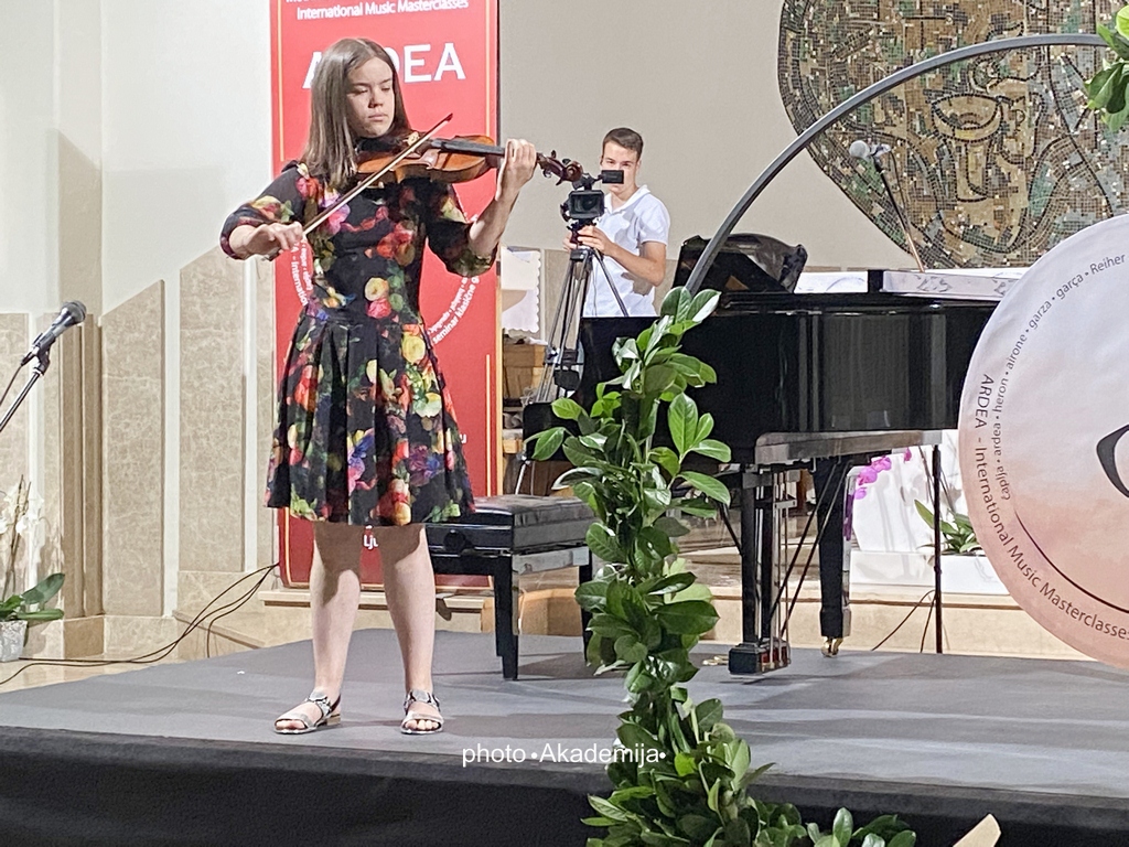 AKADEMIJA Čapljina – ARDEA 2022 koncert polaznika violine (5)